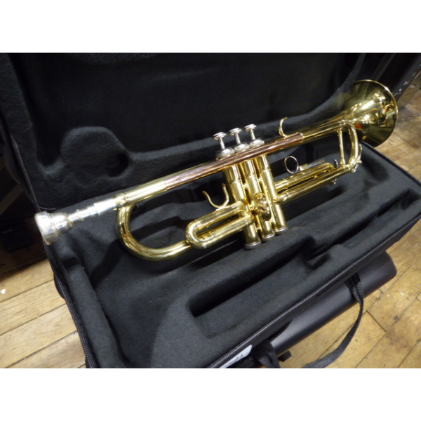 <p>Great student trumpet.</p><p>Constructed with a rose brass lead pipe for a warm, quality sound<br /><br /><br /></p><p></p>