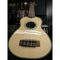 Lovely soprano ukulele with solid spruce top and gloss finish.