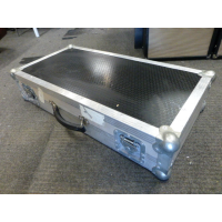 <p>Heavy duty flight-case for 37-key keyboard.</p><p>Very good condition.</p>
