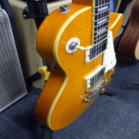 <p>Stunning Les Paul copy with lemon drop finish.</p><p>Condition: Small chip in the finish at the bottom strap button, and tiny ding in the top.</p>