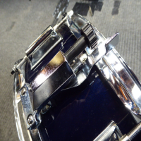 Decent entry-level snare drum in excellent condition.