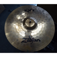 Dark, heavy-sounding 16" crash.