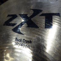 Dark, heavy-sounding 16" crash.