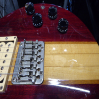 <p>Superb double-cut twin humbucking guitar made in Japan (Matsumoku factory, 1981).</p><p>Condition: Various bumps and bruises, a bit of fret wear, otherwise fine.</p>