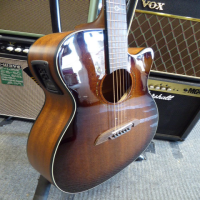 <p>Very fine electro-acoustic with Shadowburst gloss finish, L R Baggs system, solid African mahognay top, and more.</p><p>Excellent condition.</p>