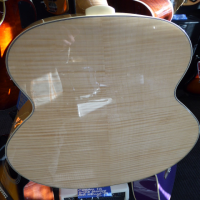 Awesome jumbo acoustic guitar in great condition with original Tokai padded bag.
