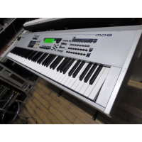 <p>88 key stage piano and workstation with Motif soundset.</p><p>Lovely action, superb sounds.</p><p>16 track sequencer.</p><p>USB to Device and USB to Host connectivity.</p><p><br /></p>