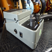 Affordable delay pedal in good condition.