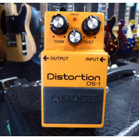 Classic distortion pedal by Boss.