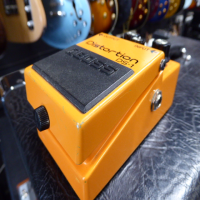 Classic distortion pedal by Boss.