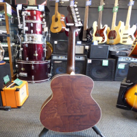 Affordable resonator with great tone and playability.&nbsp; Excellent condition.