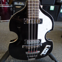 Affordable violin bass in transparent black.&nbsp; Excellent condition.