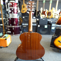 <p>Superb 000 size acoustic guitar in excellent condition.</p><p>This is the older model with the rosewood fingerboard as opposed to the current version.</p>