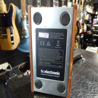 <p>Quality stereo chorus pedal at an affordable price.</p><p>Condition: Various scuffs and marks, but works fine.</p>