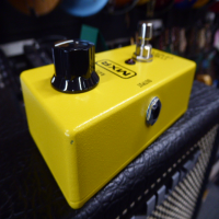 <p>Quality chorus pedal by MXR.&nbsp; Includes original box and instructions.</p><p>Condition: A couple of little chips, otherwise excellent.</p>