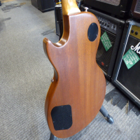 <p>Lovely Gibson Les Paul with original padded bag and case candy.</p><p>This is 3.6kg, making it a good option for someone wanting a lighter Les Paul model than the Standard.</p><p>Condition: A few small marks and dents, nothing major!</p>