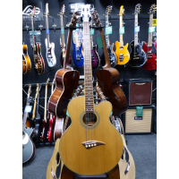 Affordable electro-acoustic bass by Dean.&nbsp; Good condition.