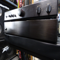 <p>Quaality pre-amp and power amp combination from this well-reputed manufacturer.</p><p>Powerful, smooth sound with excellent detail.</p><p>The power amp is conservatively-rated at 70w per channel RMS at 8 ohm.</p><p>The pre-amp has 5 pairs of line-level inputs, two tape outputs and two pairs of main outputs.</p><p></p><p></p>