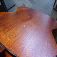 <p>Good quality 3/4 size classical.</p><p>Condition: Lots of chips and small marks all over, but otherwise fine.</p>