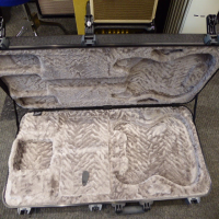 <p>Fender Ultra II Telecaster in mint condition with original hard case.</p><p>More pics coming soon!</p>