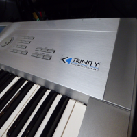 <p>Superb selection of Korg sounds.</p><p>61 key.</p><p>Lovely action keyboard, known for it's smooth and fast response.</p><p>Large backlit touchscreen makes navigtion a breeze.</p><p>Very well built.</p><p>2 Banks of 128 patches.</p><p>Combi mode allows 8 programs to be layered or split.</p><p>Internal sequencer.</p><p>Floppy disk drive is tested and working.</p>