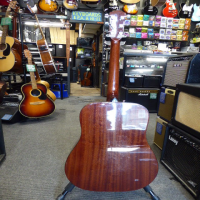 Entry-level acoustic guitar in great condition.