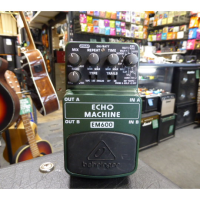 Magnificent delay pedal in good condition!