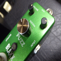 Affordable fuzz pedal in great condition.
