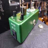 Affordable fuzz pedal in great condition.